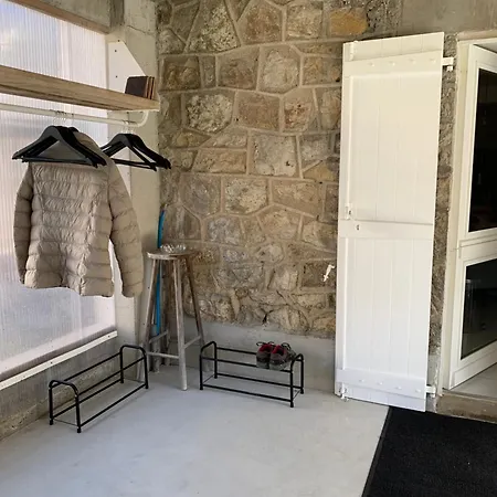 شقة Chez Sophie Et Gege. Maison De Ville, Deux Chambres, De Plain-pied