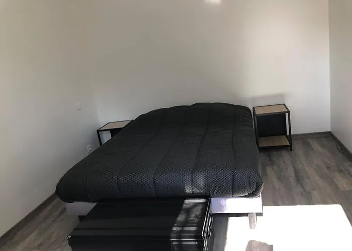 Chez Sophie Et Gege. Maison De Ville, Deux Chambres, De Plain-pied דירה *