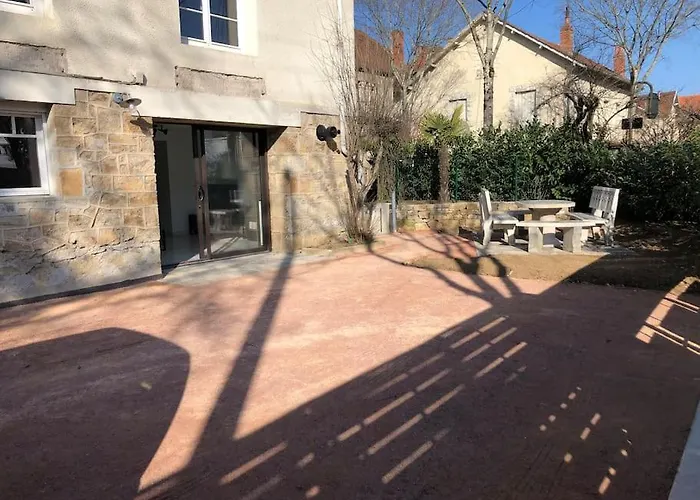 Chez Sophie Et Gege. Maison De Ville, Deux Chambres, De Plain-pied *