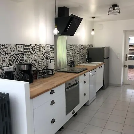 Chez Sophie Et Gege. Maison De Ville, Deux Chambres, De Plain-pied شقة