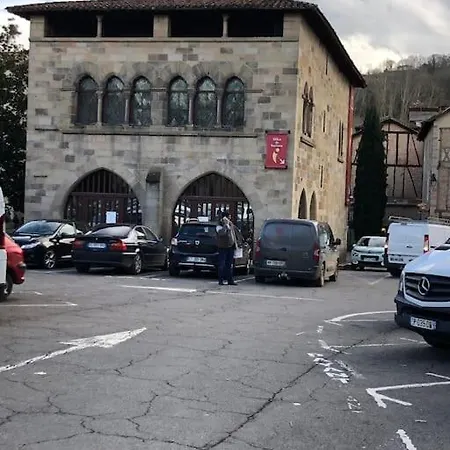 Chez Sophie Et Gege. Maison De Ville, Deux Chambres, De Plain-pied *