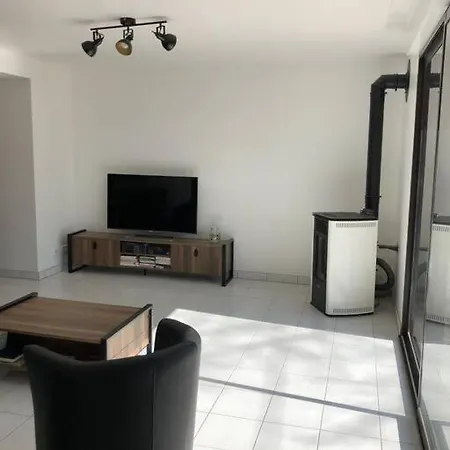 公寓 Chez Sophie Et Gege. Maison De Ville, Deux Chambres, De Plain-pied *