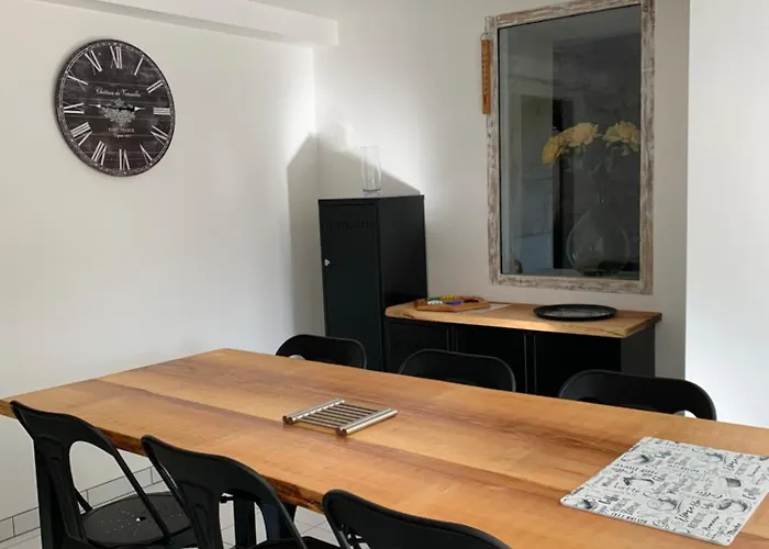 Chez Sophie Et Gege. Maison De Ville, Deux Chambres, De Plain-pied Appartement Figeac