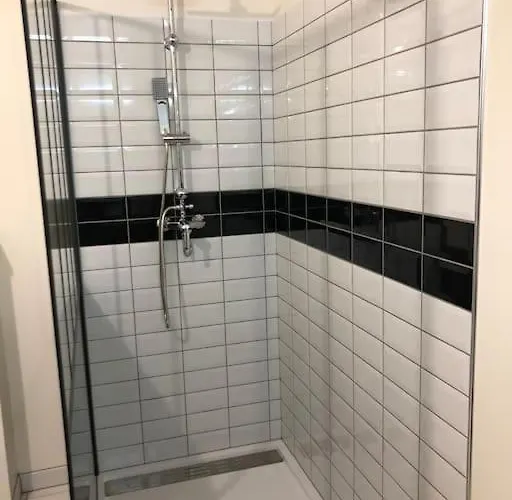 Chez Sophie Et Gege. Maison De Ville, Deux Chambres, De Plain-pied Appartement