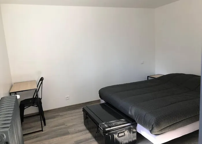 Appartement Chez Sophie Et Gege. Maison De Ville, Deux Chambres, De Plain-pied Figeac